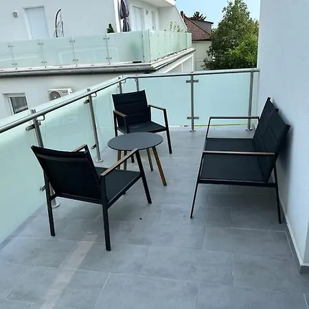 Korosi Apartman * Balatonalmádi